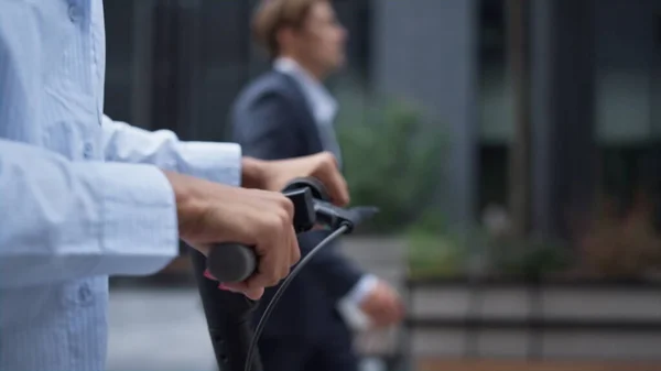 Eco-Friendly Commuting: A Step-by-Step Guide to Car-Free Living